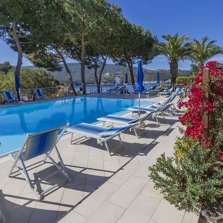 Il Porto Trilocale Nr.7 Apartment Porto Azzurro Luaran gambar