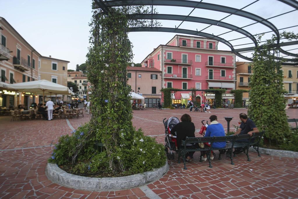 Il Porto Trilocale Nr.7 Apartment Porto Azzurro Luaran gambar