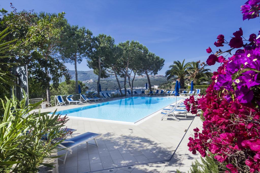 Il Porto Trilocale Nr.7 Apartment Porto Azzurro Luaran gambar